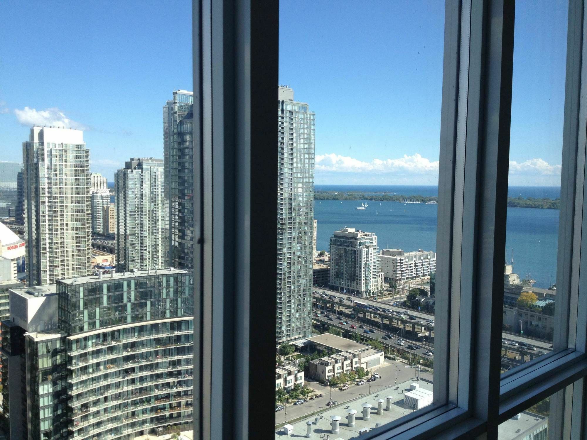 Tvhr - Luxury Condos In Heart Of Downtown Toronto Bagian luar foto